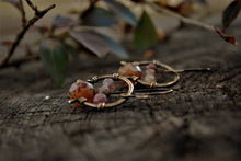 Load image into Gallery viewer, Mauve czech glass horseshoe earrings