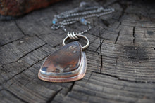Load image into Gallery viewer, Montana moss agate pendant necklace with labradorite