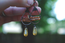 Load image into Gallery viewer, Woven dangle earrings, peach honey &amp; mottled caramel czech glass
