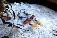 Load image into Gallery viewer, Woven dangle earrings, peach honey &amp; mottled caramel czech glass

