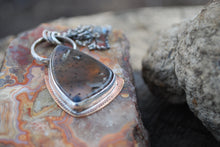 Load image into Gallery viewer, Montana moss agate pendant necklace with labradorite
